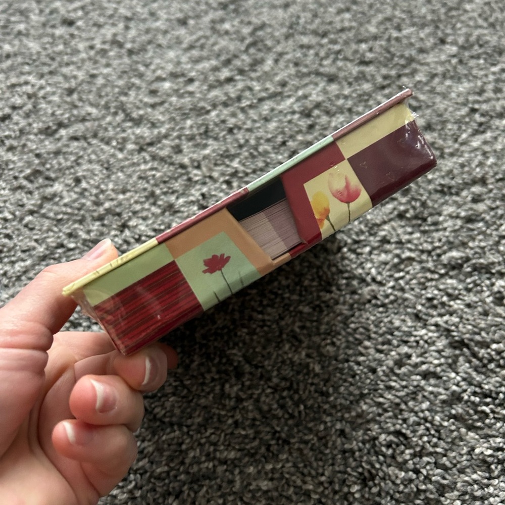 Photo Memo Box with Designer Note Sheets - Picture 2 of 4